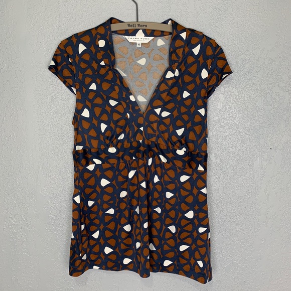 Trina Turk Tops - Trina Turk Navy brown and white 100% silk blouse